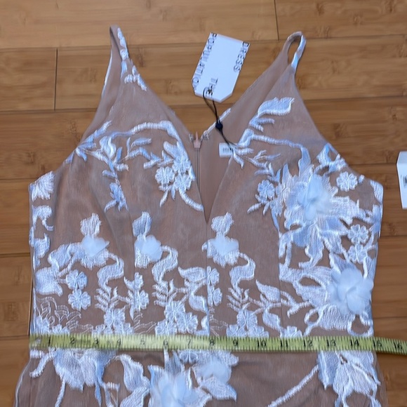 Dress The Population Audrey Midi Dress Sz Large  3D Floral Embroidered Fit Flare - Picture 13 of 17